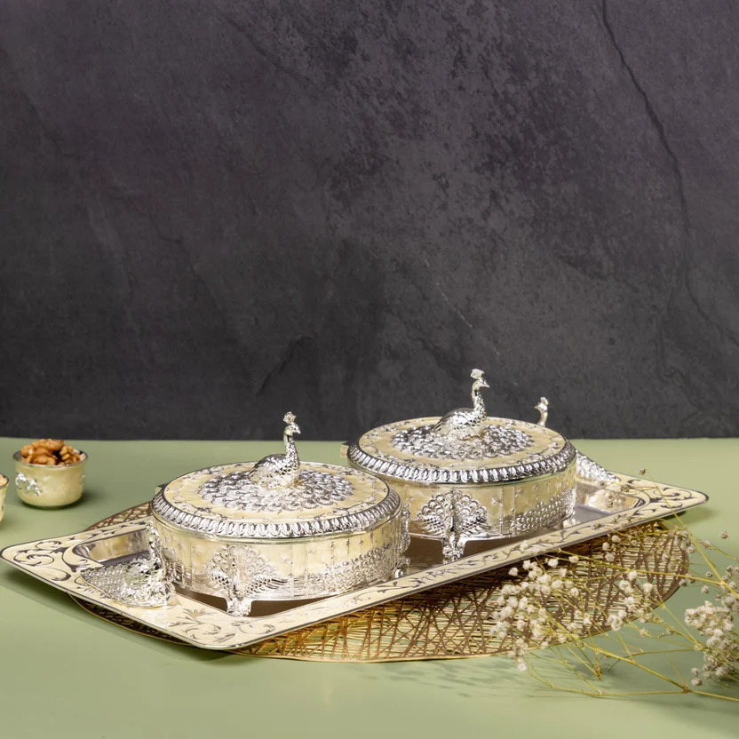 Fine Porcelain Crockery Set